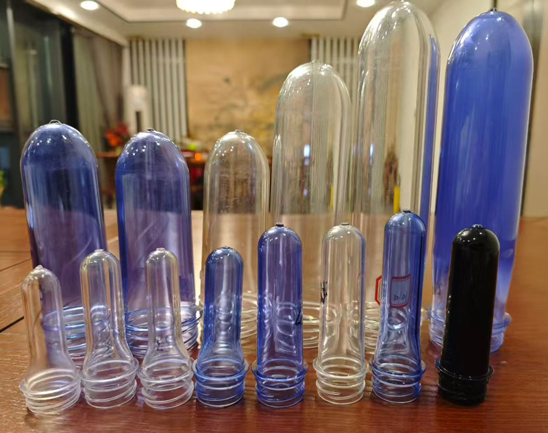 小瓶胚從11.9克到28克，大瓶胚從100克到350克，產(chǎn)品更加豐富